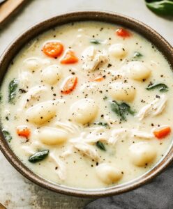 Creamy Olive Garden Chicken Gnocchi Soup Recipe