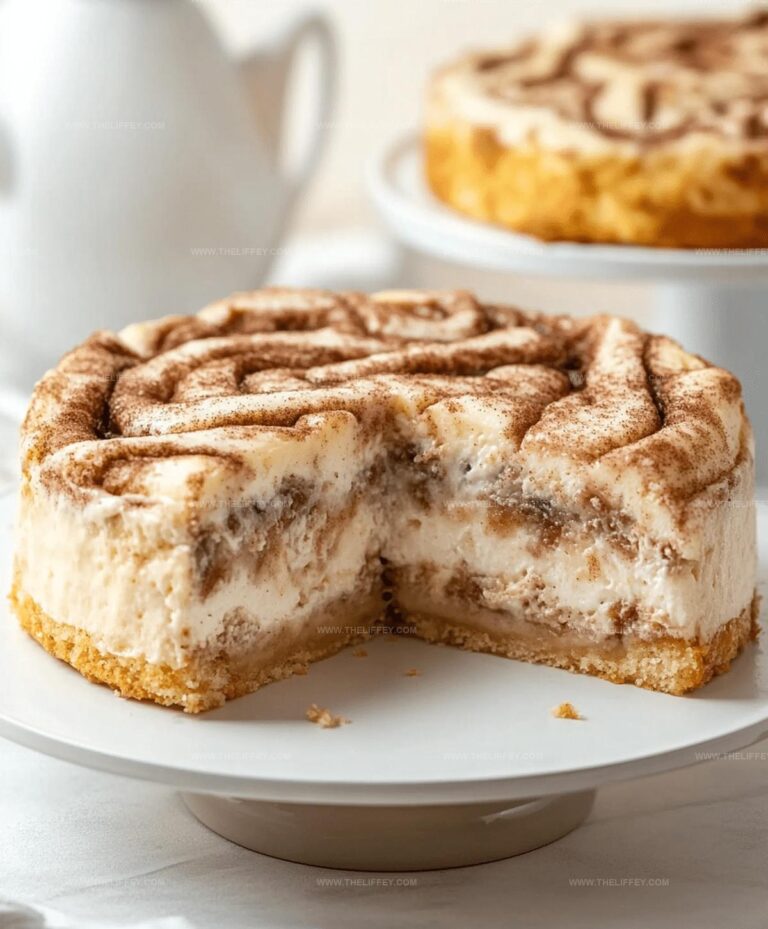 Delectable Cinnamon Roll Cheesecake Recipe