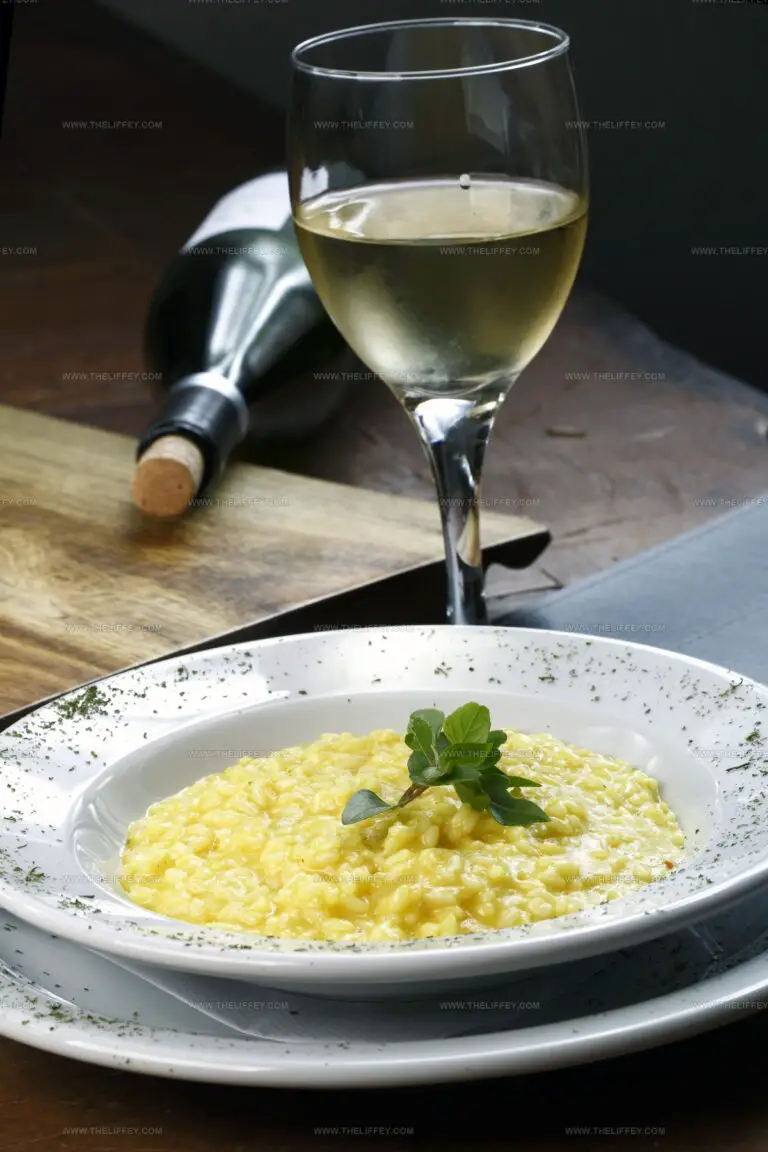 4 White Wine Alternatives That Work in Risotto