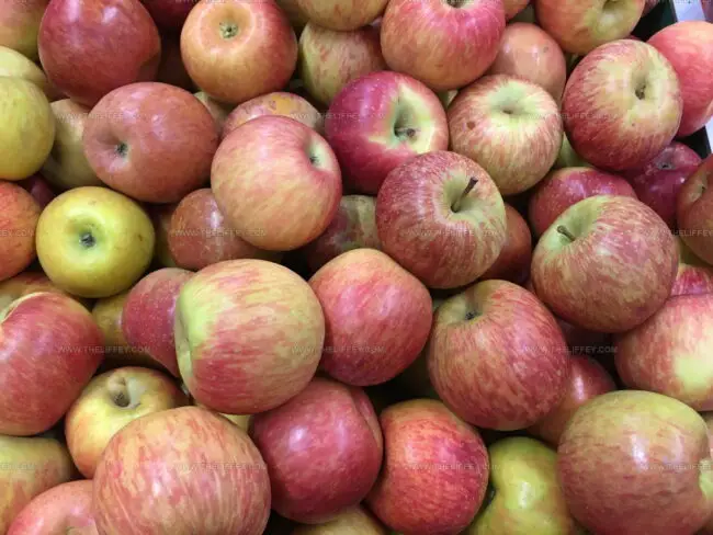 Granite Beauty Apples