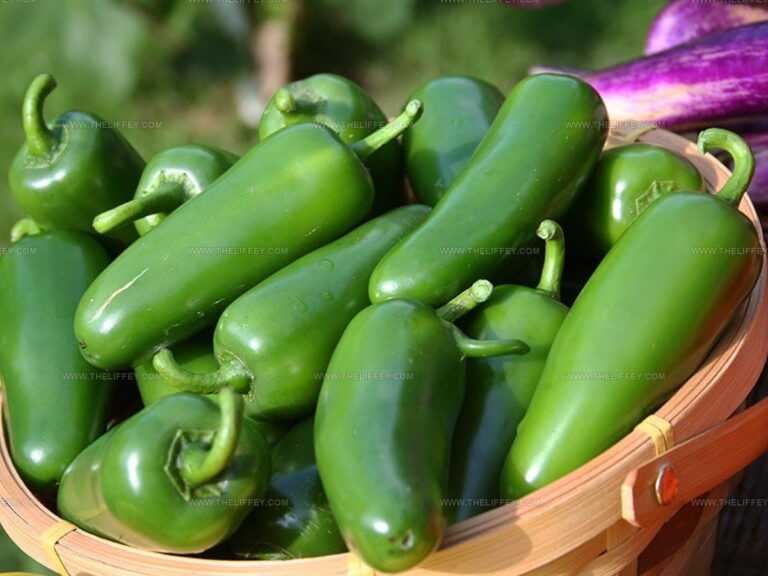 3 Green Chili Substitutes That Add Mild Heat