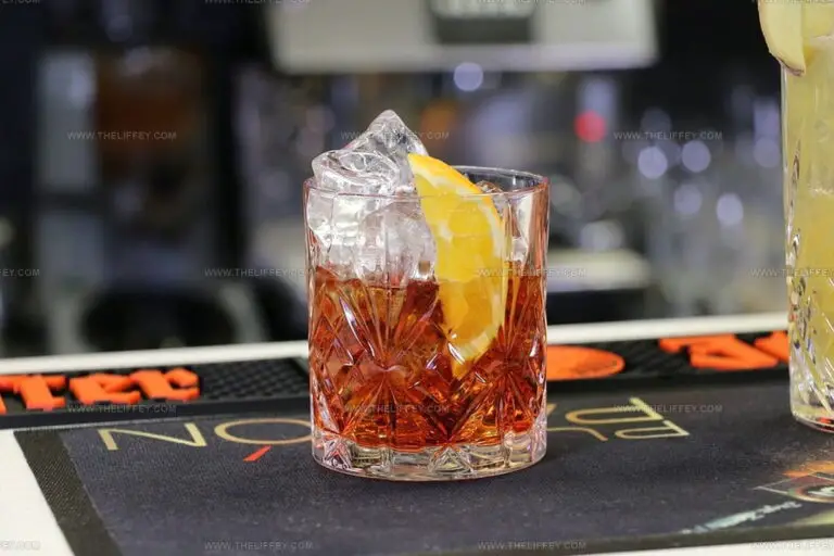 What Does Sweet Vermouth Taste Like? Uncover This Bar Secret