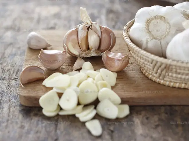 Exploring Garlic Cloves: A Quick Review