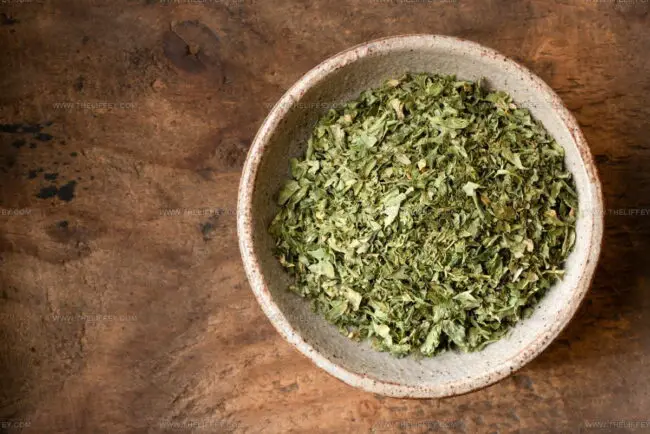 What Are Parsley Flakes?