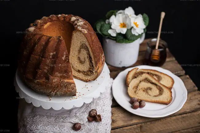 How Do Austrian Dessert Flavors Change with the Seasons?